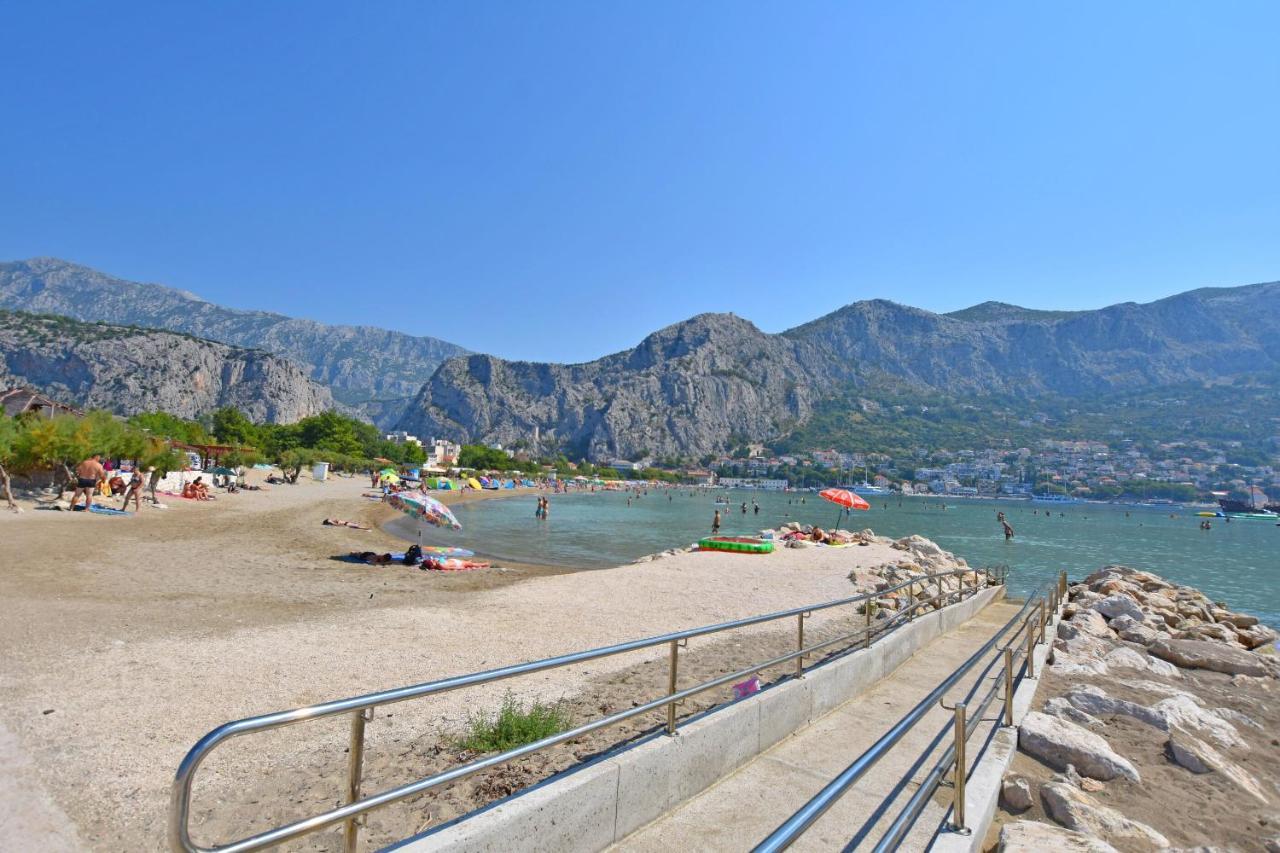 Mia * Omiš