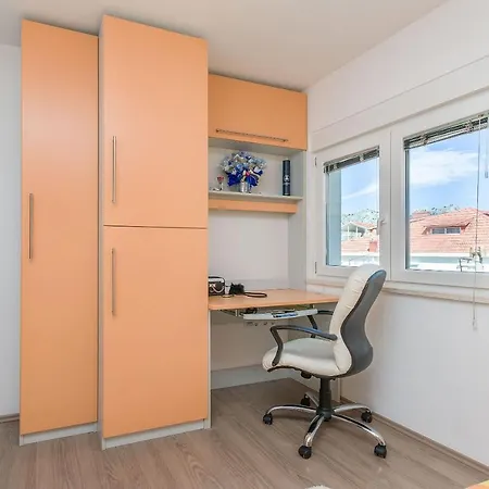 Apartments Mia Omis Exterior photo