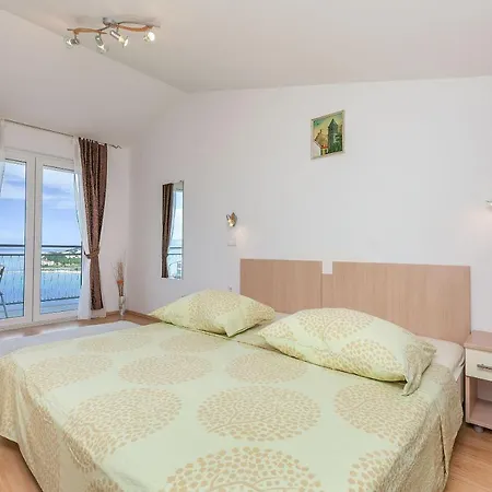 Apartments Mia Omis Exterior photo