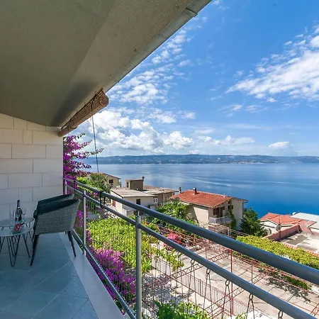 Apartments Mia Omis Exterior photo