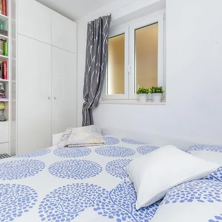 Apartments Mia Omis Exterior photo
